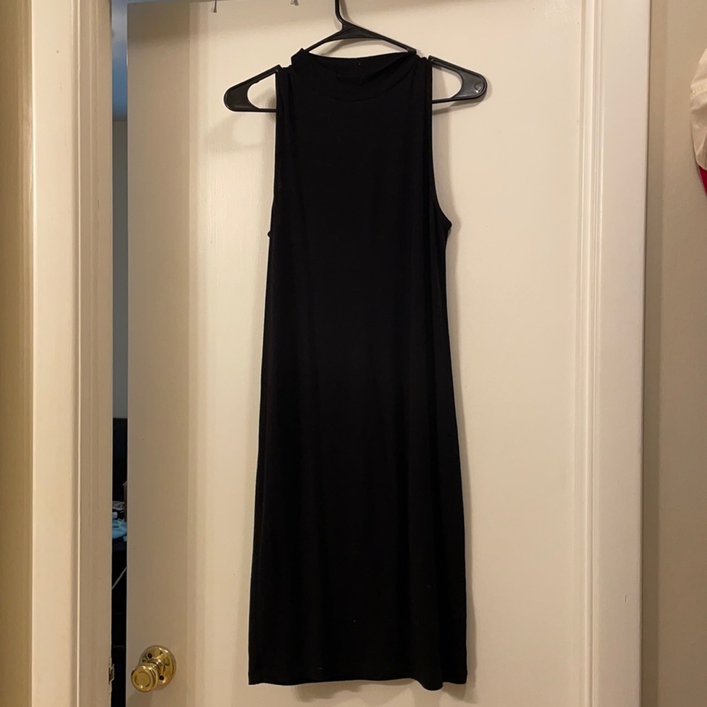 Forever 21 stretchy black mid dress